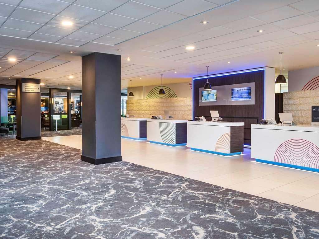 Novotel London West Buitenkant foto